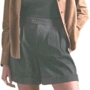 Banana Republic The Adventure Pleated Shorts Woman 10 Black Cuff Hem Travel Nwt